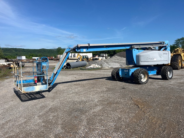 2009 Genie Z-80/60 4WD Diesel Articulating Boom Lift 2009 Genie Z-80/60 4WD Diesel Articulating Boom Lift