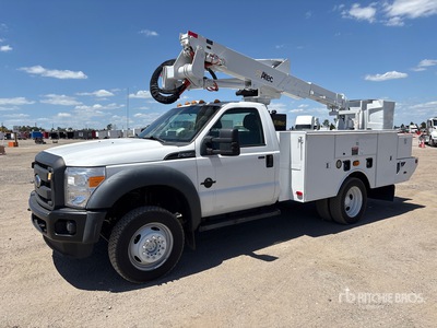 Altec AT37G 37 ft on 2015 Ford F-550 XL 4x4 Bucket Truck
