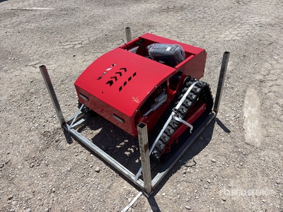 2026 SDLOOL 800 Remote Control Crawler Lawn Mower (Unused)