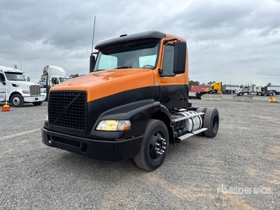 2007 Volvo VNL تراكتور شاحنة نهارية (ثنائية المحور)