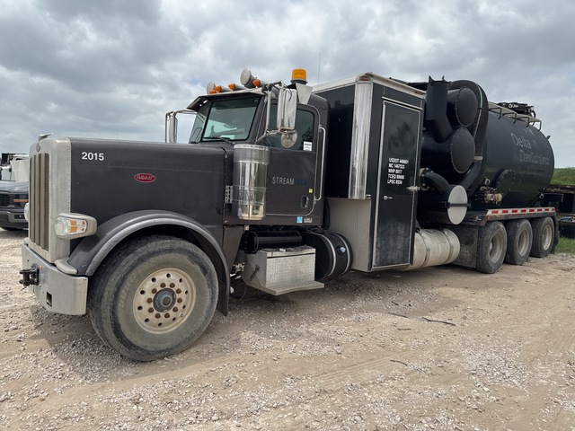 2018 Peterbilt 389 8x6 Vacuum Excavator Truck