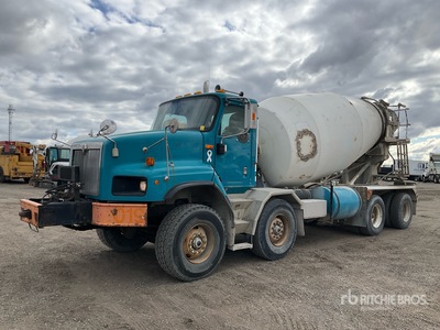 2006 International 5600i 8x4 Twin-Steer Paystar ミキサートラック
