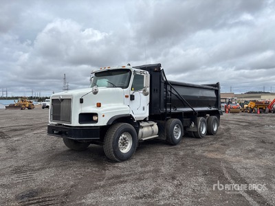 2005 International Paystar 5600i 8x4 Tri/A Camión dumper