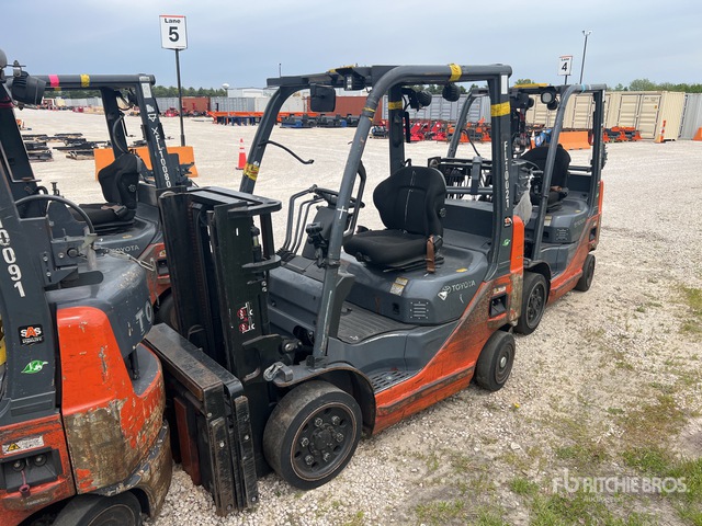 2015 Toyota 8FGCU20 4000 lb Cushion Tire Forklift