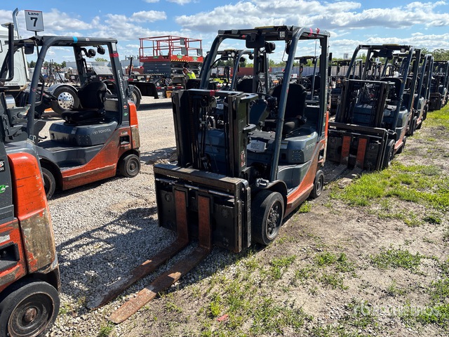 2015 Toyota 8FGCU20 4000 lb Cushion Tire Forklift (Inoperable)