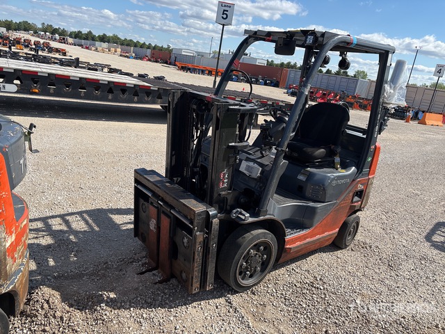 2015 Toyota 8FGCU20 4000 lb Pneumatic Tire Forklift (Inoperable)