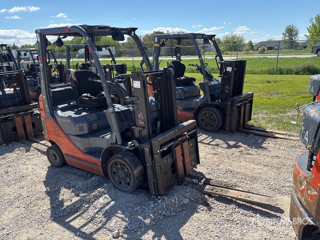 2015 Toyota 8FGCU20 4000 lb Pneumatic Tire Forklift (Inoperable)
