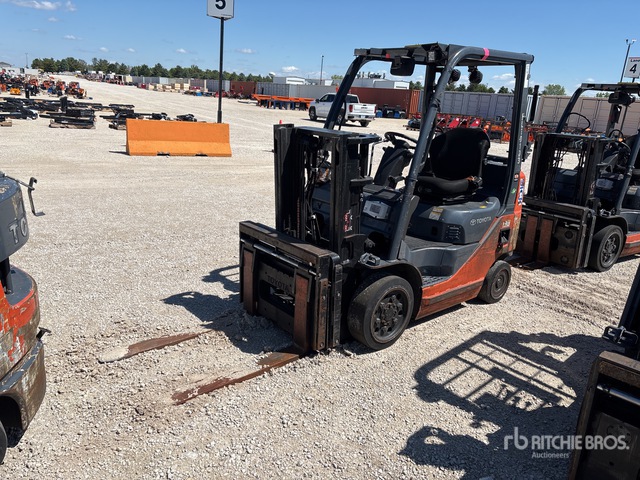 2015 Toyota 8FGCU20 4000 lb Cushion Tire Forklift (Inoperable)