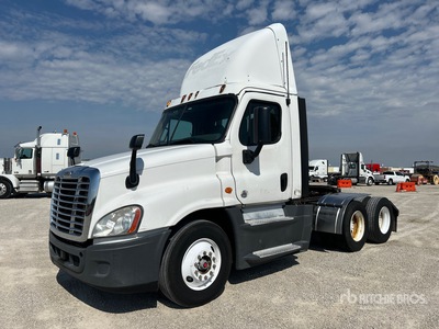 2015 Freightliner Cascadia 125 6x4 T/A Day Cab Truck Tractor