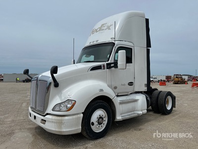 2015 Kenworth T680 4x2 S/A Day Cab Truck Tractor