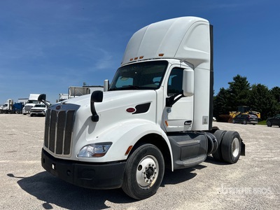 2016 Peterbilt 579 4x2 S/A Day Cab Truck Tractor