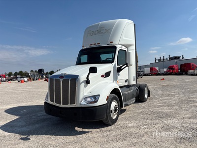 2016 Peterbilt 579 4x2 S/A Day Cab Truck Tractor