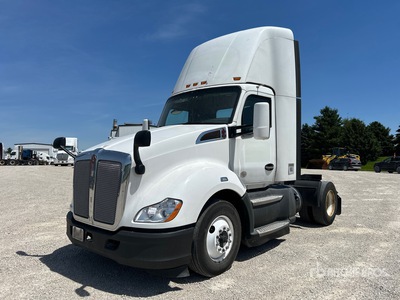 2019 Kenworth T680 4x2 S/A Day Cab Truck Tractor