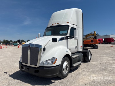 2020 Kenworth T680 4x2 S/A Day Cab Truck Tractor
