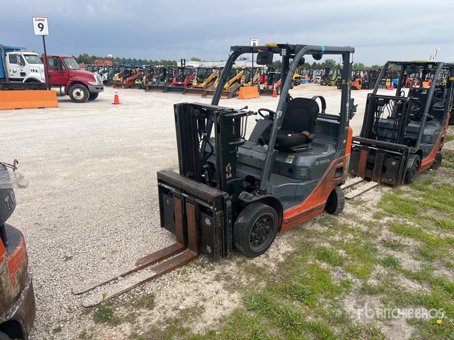 2015 Toyota 8FGCU20 4000 lb Cushion Tire Forklift