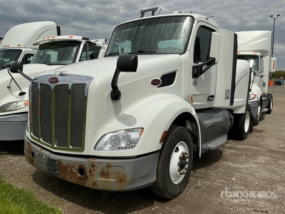 2017 Peterbilt 579 4x2 Ciągnik siodłowy z kabiną dzienną S/A