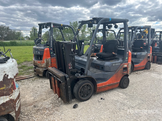 2015 Toyota 8FGCU20 4000 lb Cushion Tire Forklift (Inoperable)