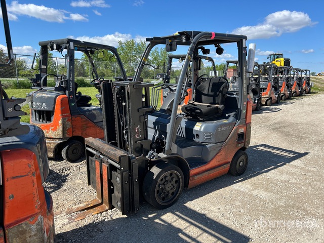 2015 Toyota 8FGCU20 4000 lb Cushion Tire Forklift