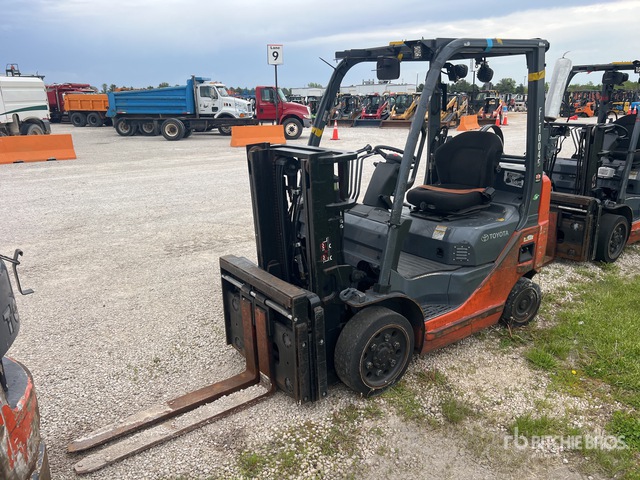 2015 Toyota 8FGCU20 4000 lb Cushion Tire Forklift