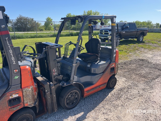 2015 Toyota 8FGCU20 4000 lb Cushion Tire Forklift