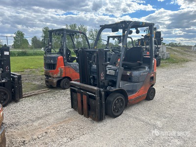 2015 Toyota 8FGCU20 4000 lb Cushion Tire Carrelli Elevatori