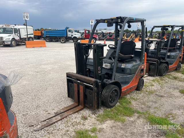 2015 Toyota 8FGCU20 4000 lb Cushion Tire Forklift