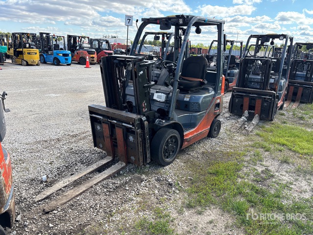 2015 Toyota 8FGCU20 4000 lb Cushion Tire Forklift (Inoperable)