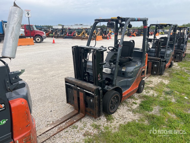 2015 Toyota 8FGCU20 4000 lb Cushion Tire Forklift