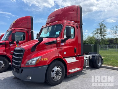 2019 Freightliner Cascadia 116 4x2 S/A Day Cab Truck Tractor