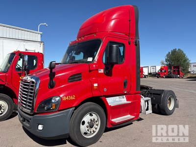 2018 Freightliner Cascadia 113 4x2 Cabeza Tractora Cabina Corta