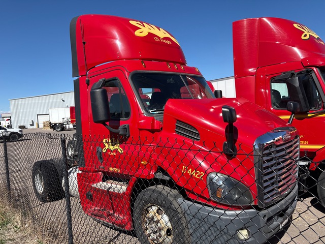2017 Freightliner Cascadia 113 4x2 S/A Day Cab Truck Tractor (Inoperable)