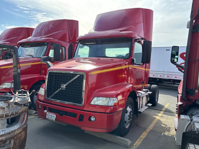 2015 Volvo VNM42T 4x2 S/A Day Cab Truck Tractor (Inoperable)