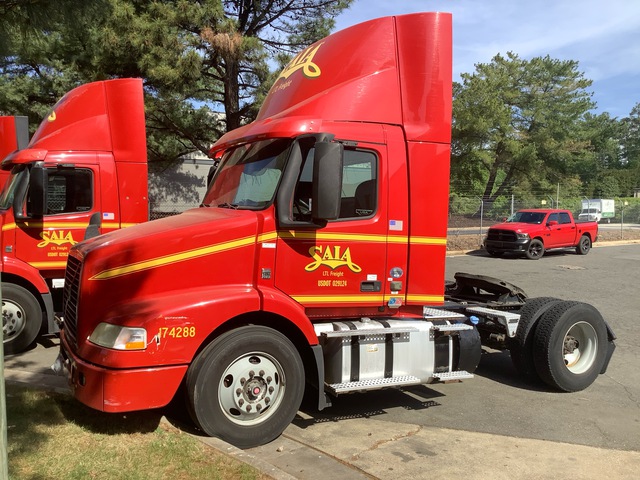 2017 Volvo VNM 4x2 S/A Day Cab Truck Tractor
