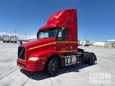 2017 Volvo VNM 4x2 Day Cab Prime Mover