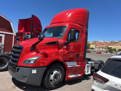 2019 Freightliner CA116 4x2 Cabeza Tractora Cabina Corta