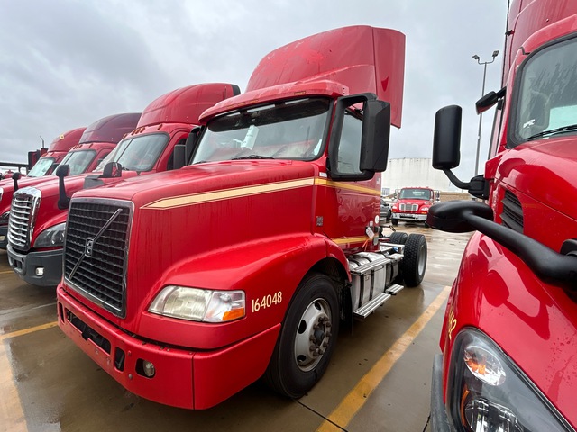2016 Volvo VNM42T 4x2 S/A Day Cab Truck Tractor (Inoperable)