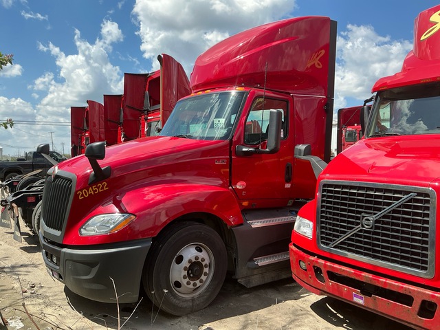 2020 Navistar LT625 4x2 S/A Day Cab Truck Tractor (Inoperable)