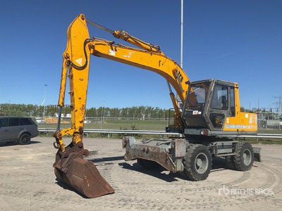 JCB JS130W Escavatore gommato