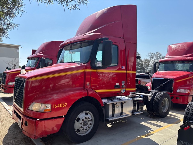 2016 Volvo VNM42T 4x2 S/A Day Cab Truck Tractor (Inoperable)