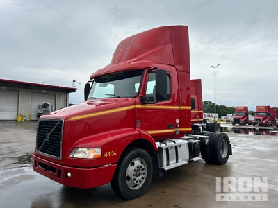 2015 Volvo VNM42T200 4x2 S/A Day Cab Truck Tractor
