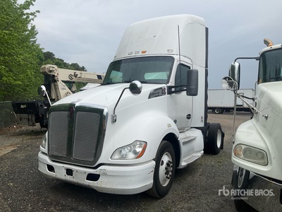 2014 Kenworth T680 4x2 S/A Day Cab Truck Tractor