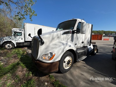 2017 Kenworth T680 4x2 2-Achs Sattelzugmaschine (Inoperable)
