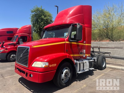 2016 Volvo VNM 4x2 Cabeza Tractora Cabina Corta (Inoperable)