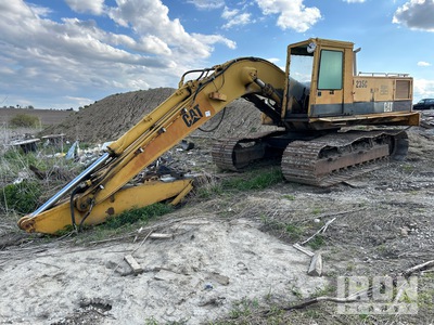 1990 Cat 235C Rupsgraafmachine (Inoperable)