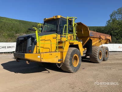 2013 Komatsu HM300-3 Kiepwagen met knikbesturing