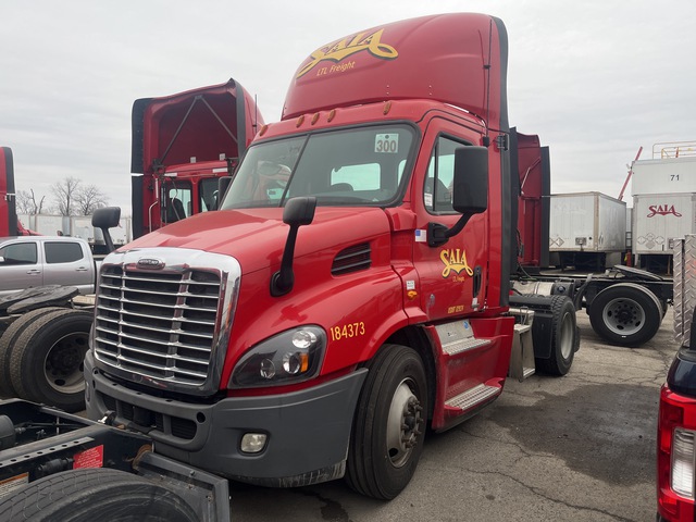 2018 Freightliner Cascadia 113 4x2 S/A Day Cab Truck Tractor (Inoperable)
