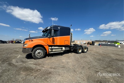2004 Freightliner Columbia 120 6x4 T/A Slaapcabine Trekker