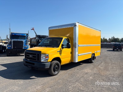 2018 Ford E450 4x2 Camion fourgon