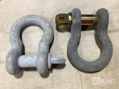 (365) W H Smith Hardware 7/8" Shackles