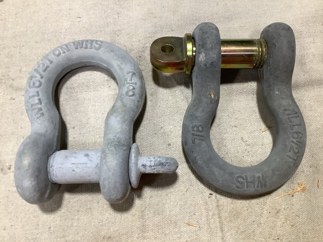 (365) W H Smith Hardware 7/8" Shackles (365) W H Smith Hardware 7/8" Shackles